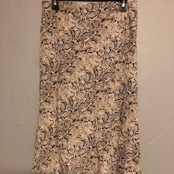 snake print skirt - Picture 2 of 3